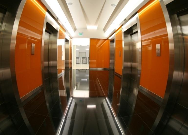 Кантри Парк, фаза 3: Вид главного лифтового холла